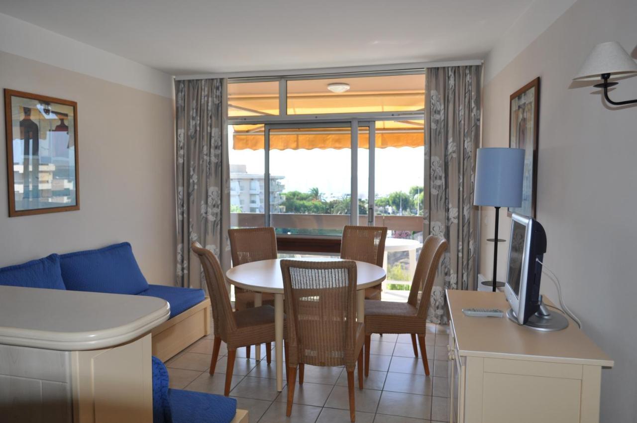 Inter-Residences Heliotel Marine Saint-Laurent-du-Var Exterior foto